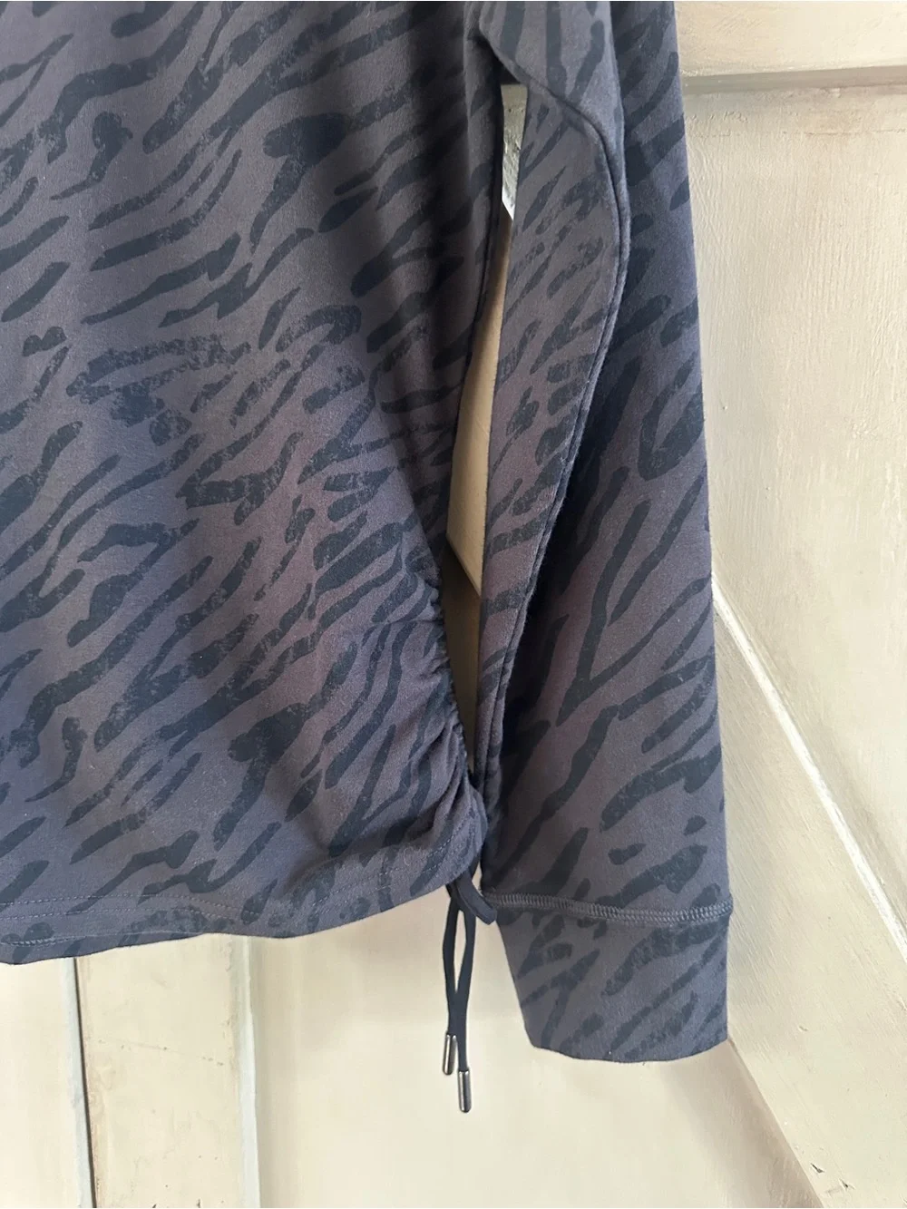 Pact Organic Cotton Animal Print Raglan Top Ruched Side Tie Long Sleeve M